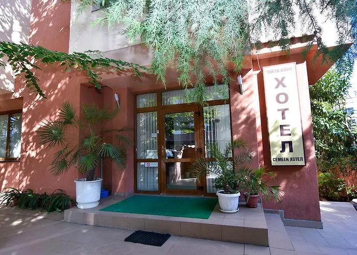 Family Saint Iliya 3* Бургас