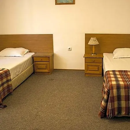 מלון Family Saint Iliya 3*